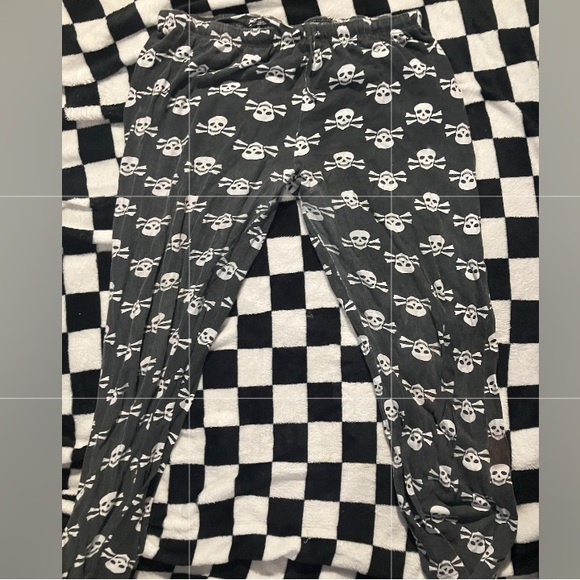 black and white skull pj pants - Picture 1 of 2